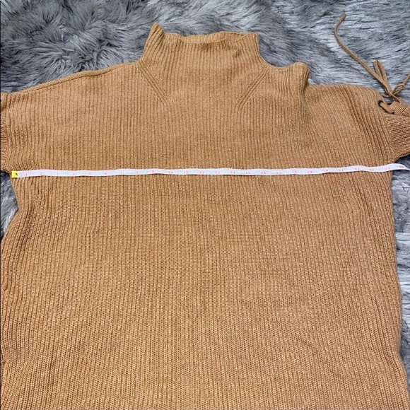 NEW BCBGMaxAzria Sweater Pullover - Picture 7 of 9